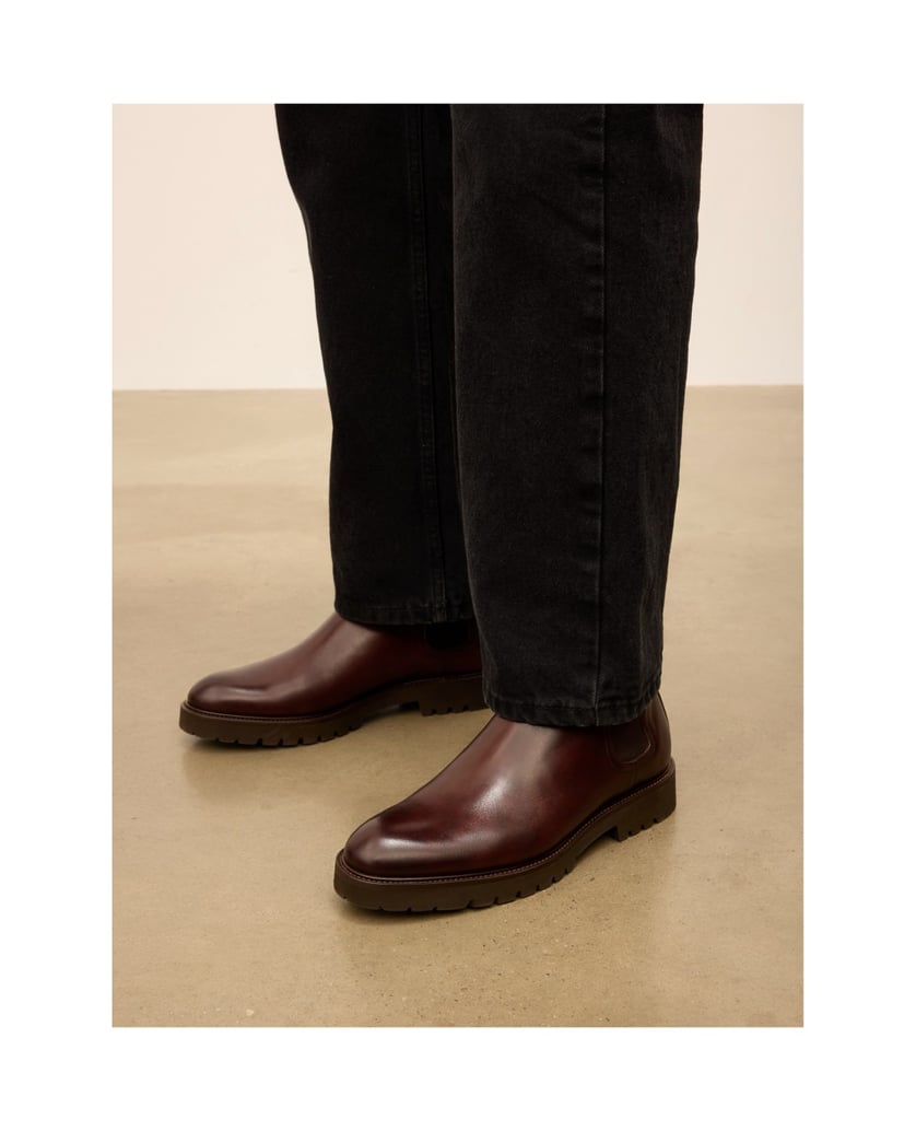 Kazar-Brown-leather-boots-on-a-treaded-sole-hnedá