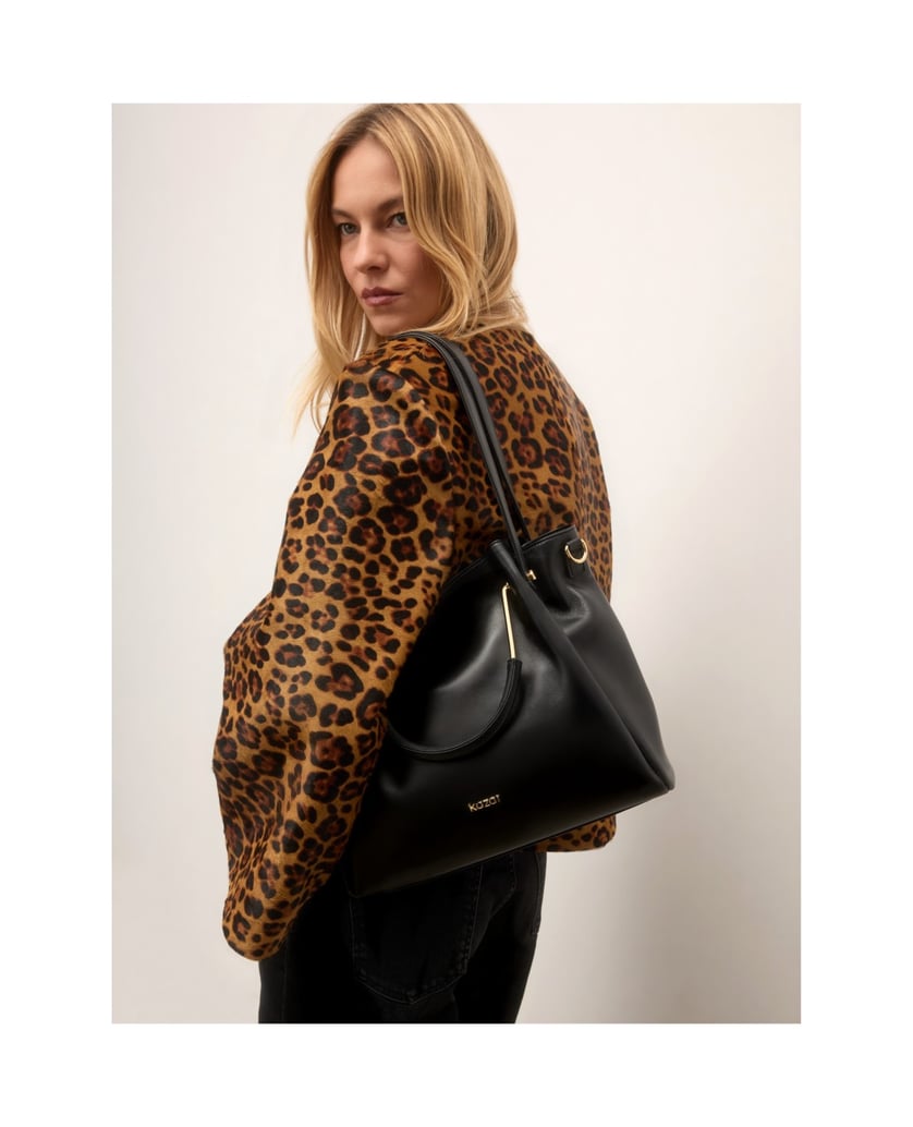 Kazar-Black-leather-shopper-bag-with-gold-details-čierna
