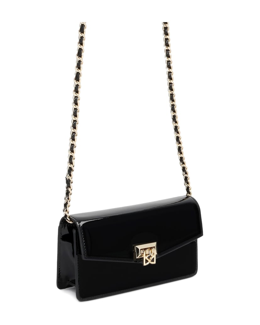 Kazar-Black-patent-chain-handbag-with-monogrammed-clasp-čierna