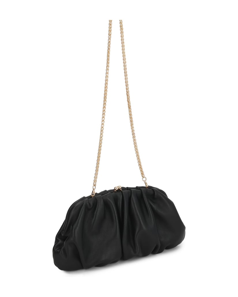 Kazar-Black-leather-clutch-with-decorative-creases-čierna