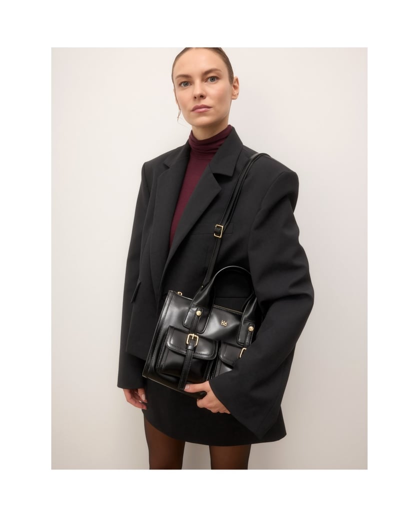Kazar-Chest-type-bag-in-black-genuine-leather-čierna