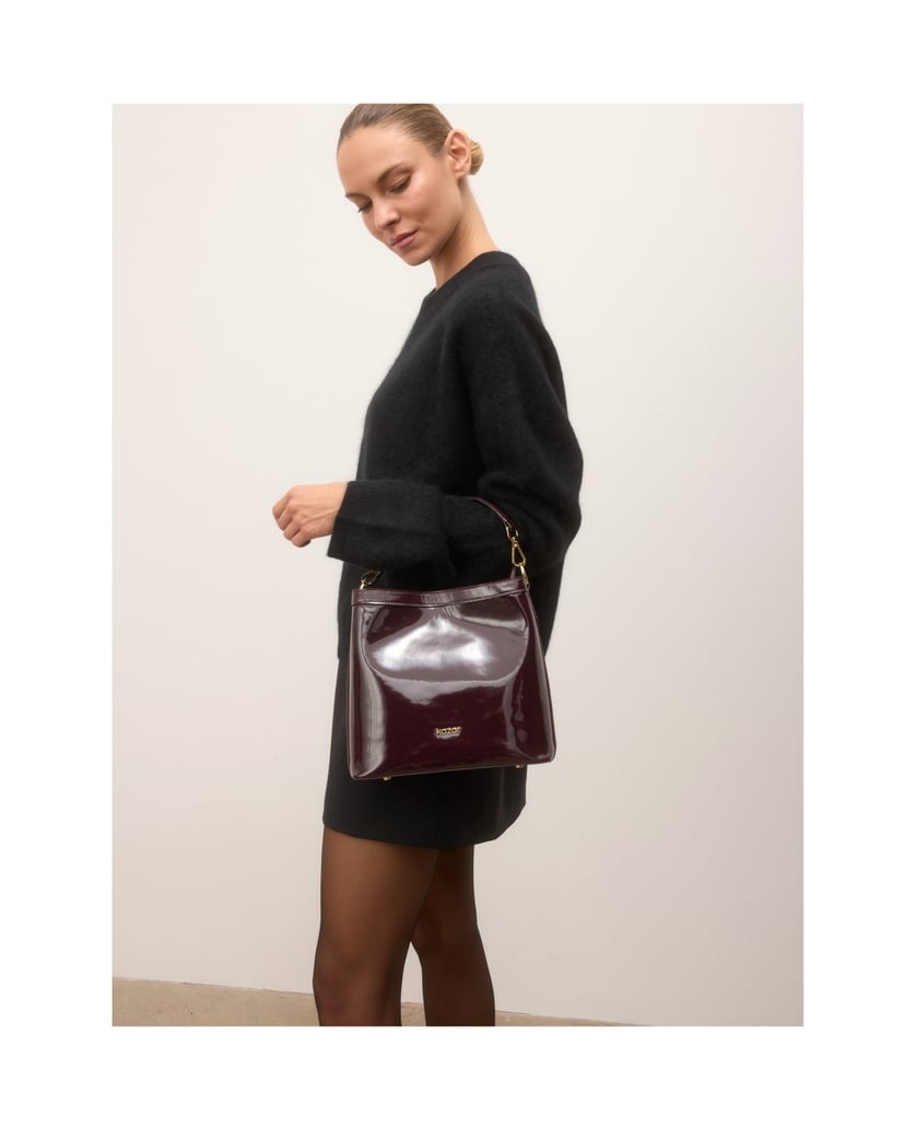 Kazar-Maroon-lacquered-bag-with-detachable-strap-and-handle-červená