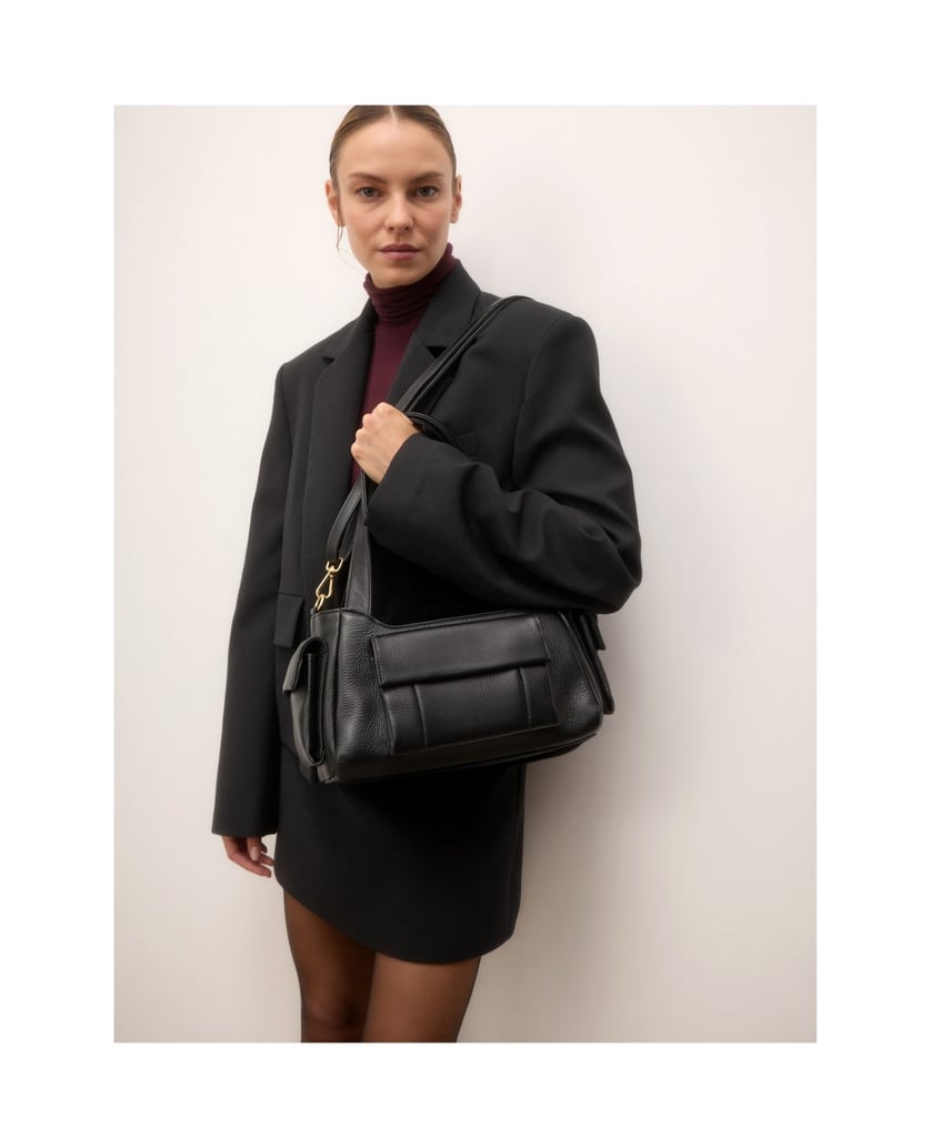 Kazar-Black-shoulder-bags-with-side-pockets-čierna