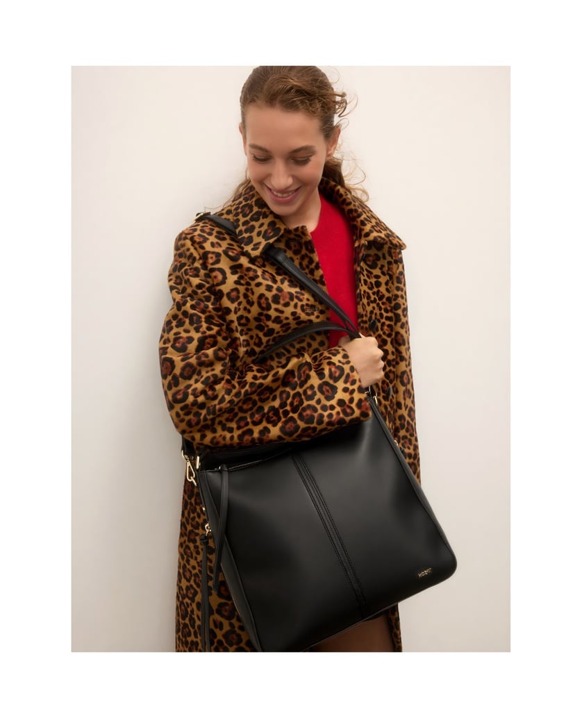 Kazar-Black-leather-shoulder-bags-with-zipper-pockets-čierna