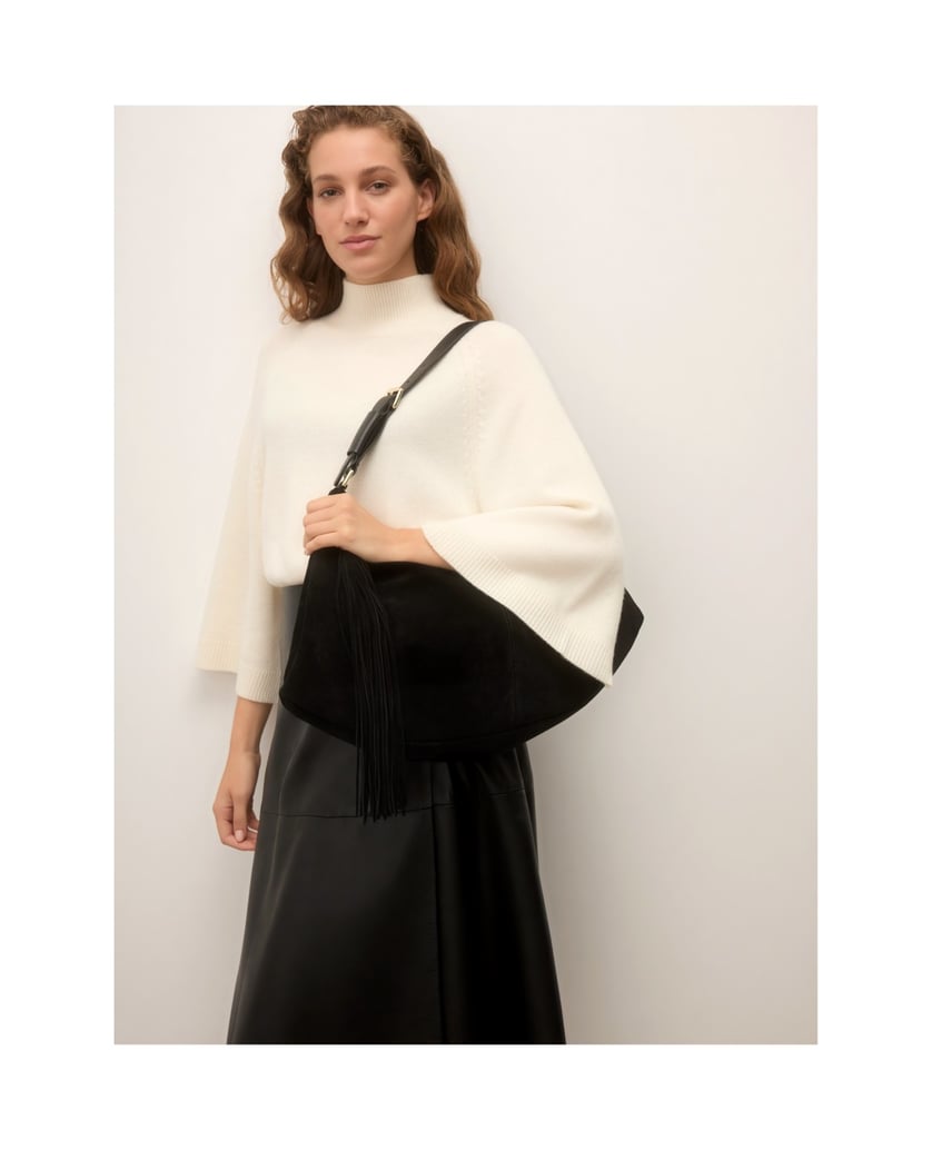 Kazar-Black-suede-bag-with-tassels-čierna