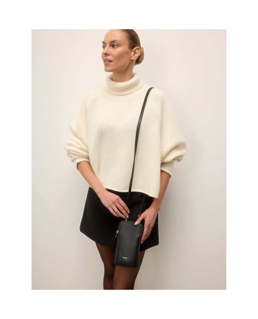 Kazar-Small-black-crossbody-phone-bag-in-genuine-leather-čierna
