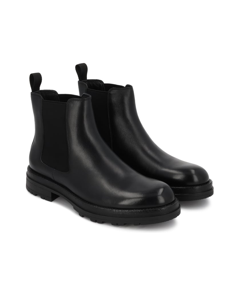 Kazar-Black-leather-boots-on-a-treaded-sole-čierna