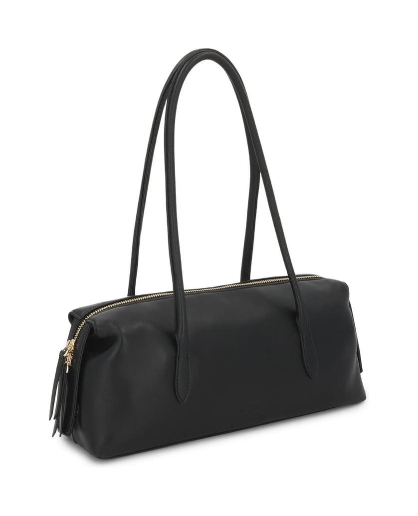 Kazar-Black-leather-baguette-bag-on-the-arm-černá