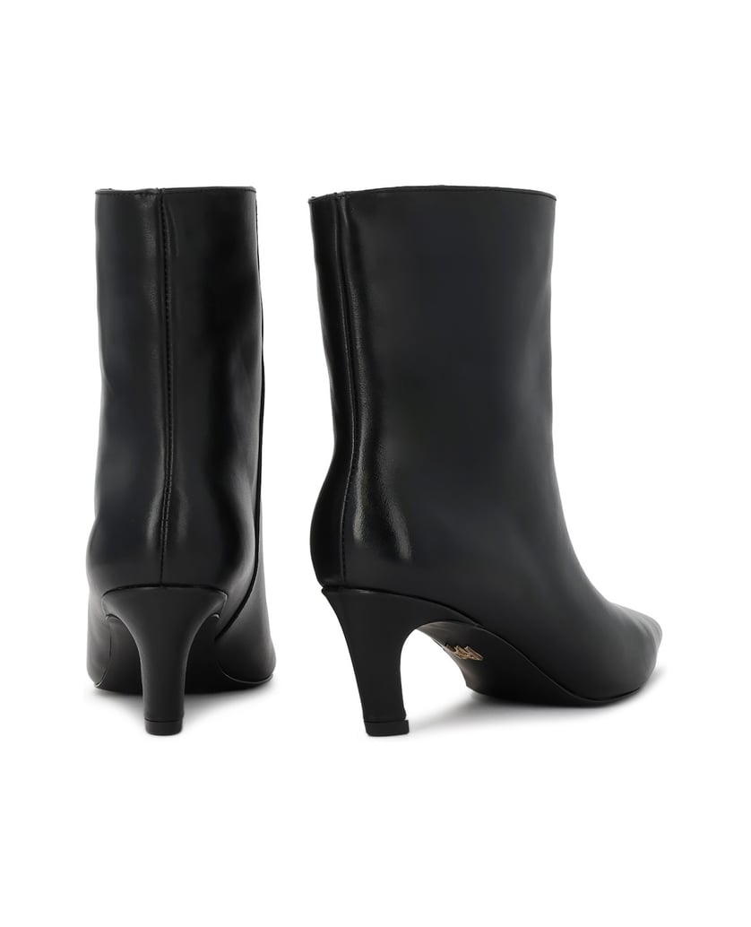Kazar-Slip-on-booties-with-extended-nose-and-comfortable-heel-černá