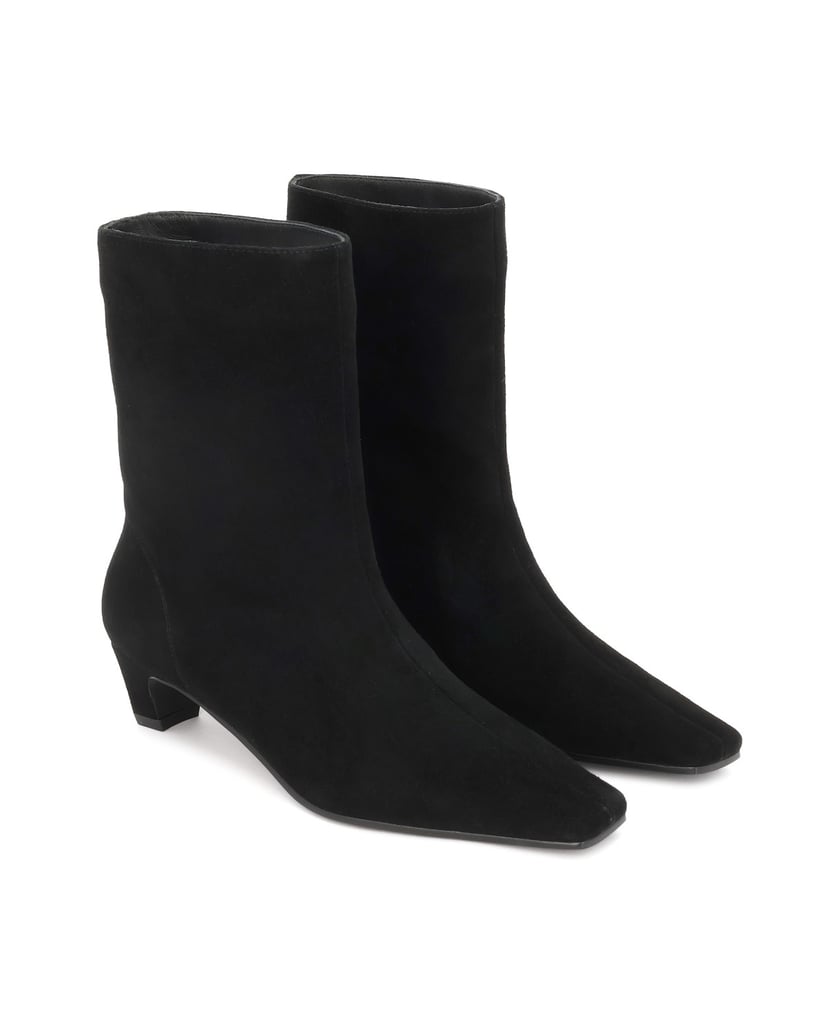 Kazar-Black-minimalist-suede-booties-with-low-heel-černá