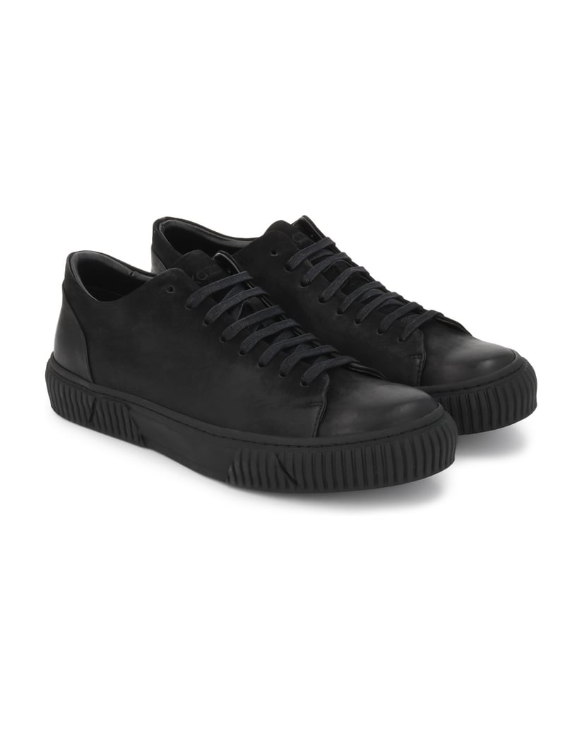 Kazar-Black-nubuck-sneakers-with-a-minimalist-design-čierna