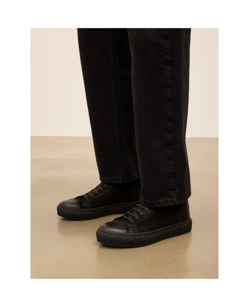 Kazar-Black-lace-up-nubuck-sneakers-čierna