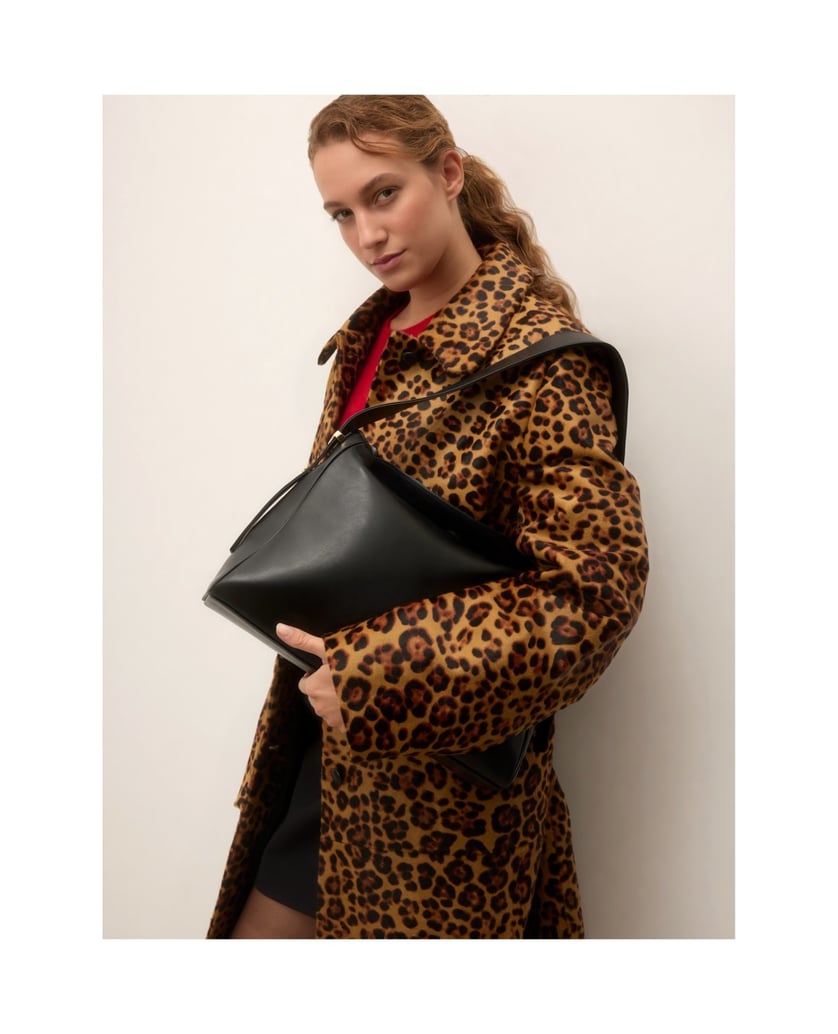 Kazar-Black-shoulder-bag-with-a-wide-shoulder-strap-čierna