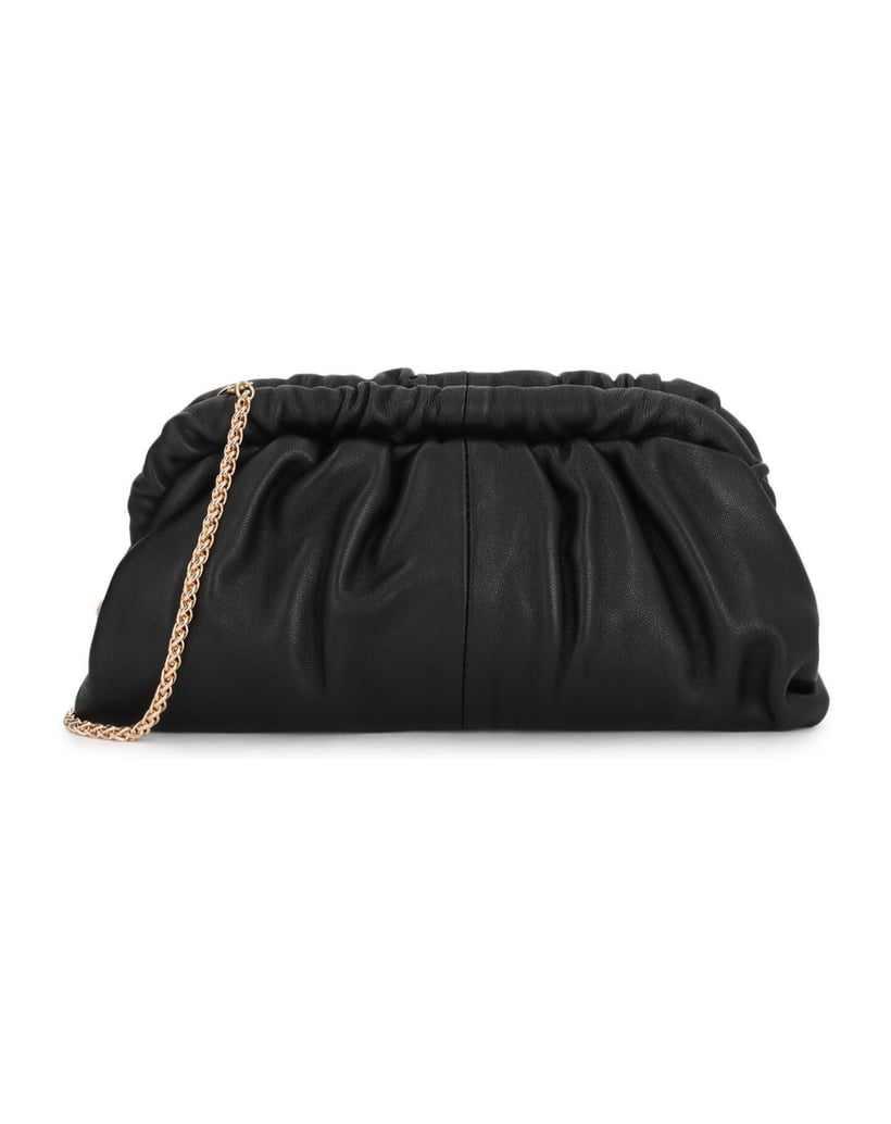 Kazar-Black-leather-clutch-with-a-chain-strap-čierna