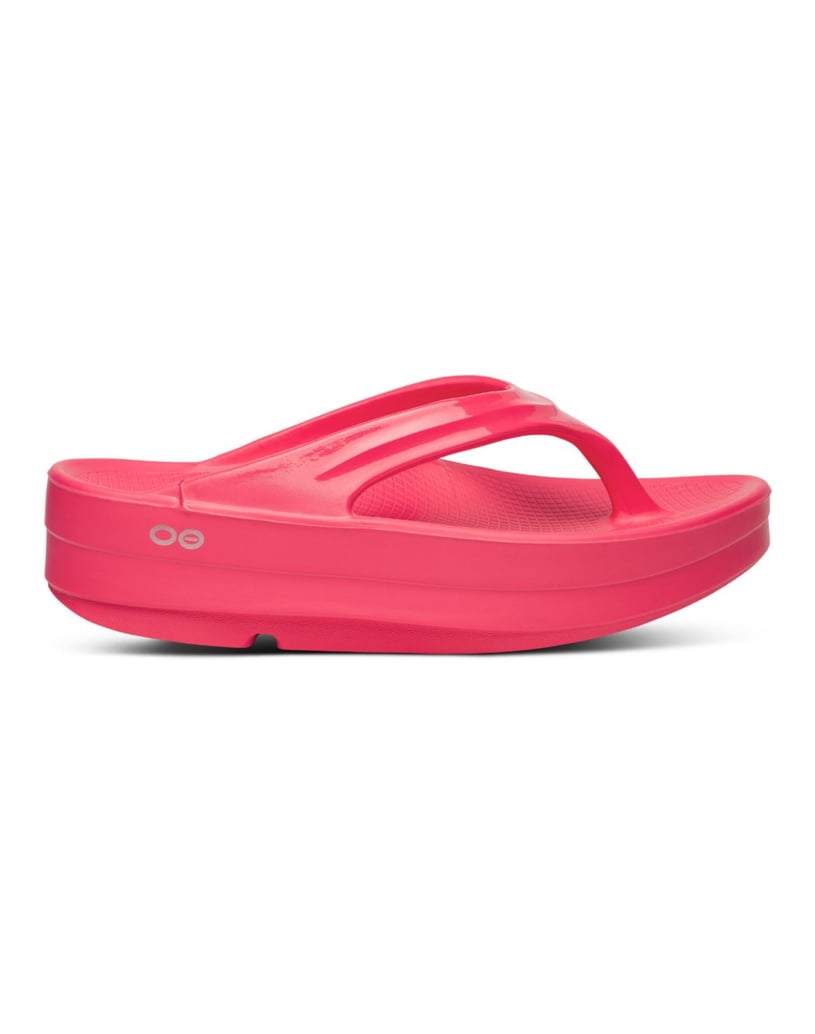 OOFOS-Offene-Schuhe-W-OOmega-Thong-rot