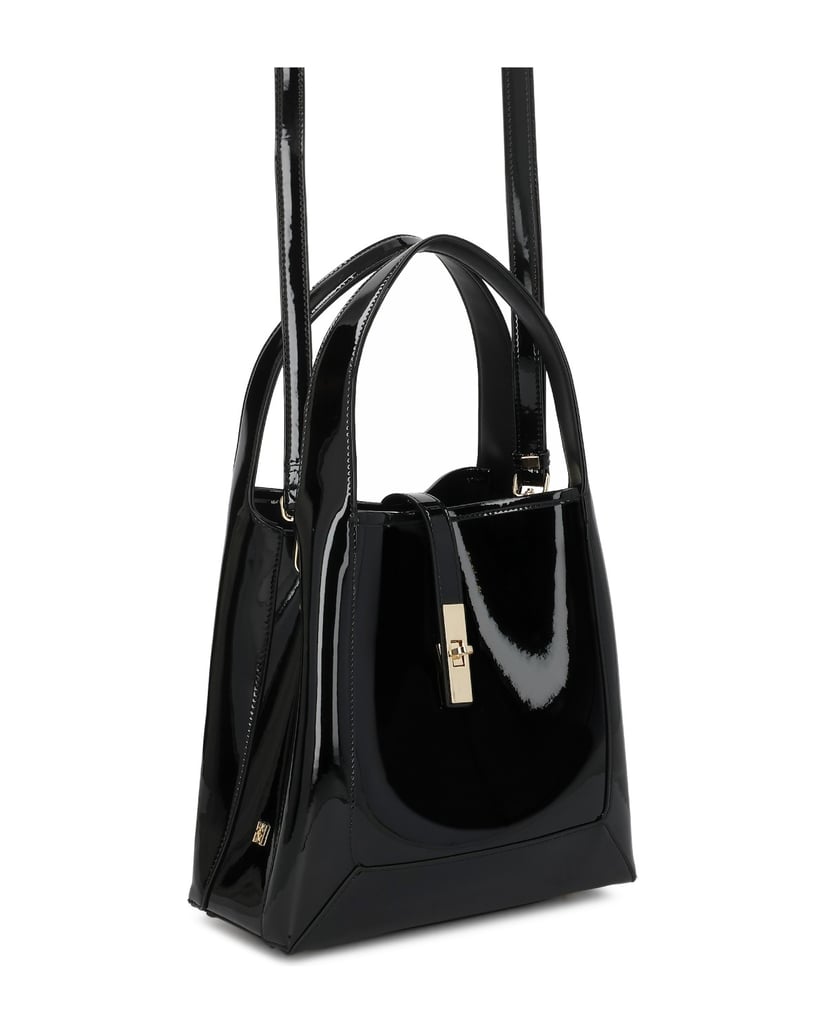 Kazar-Black-patent-handbag-with-monogrammed-clasp-čierna