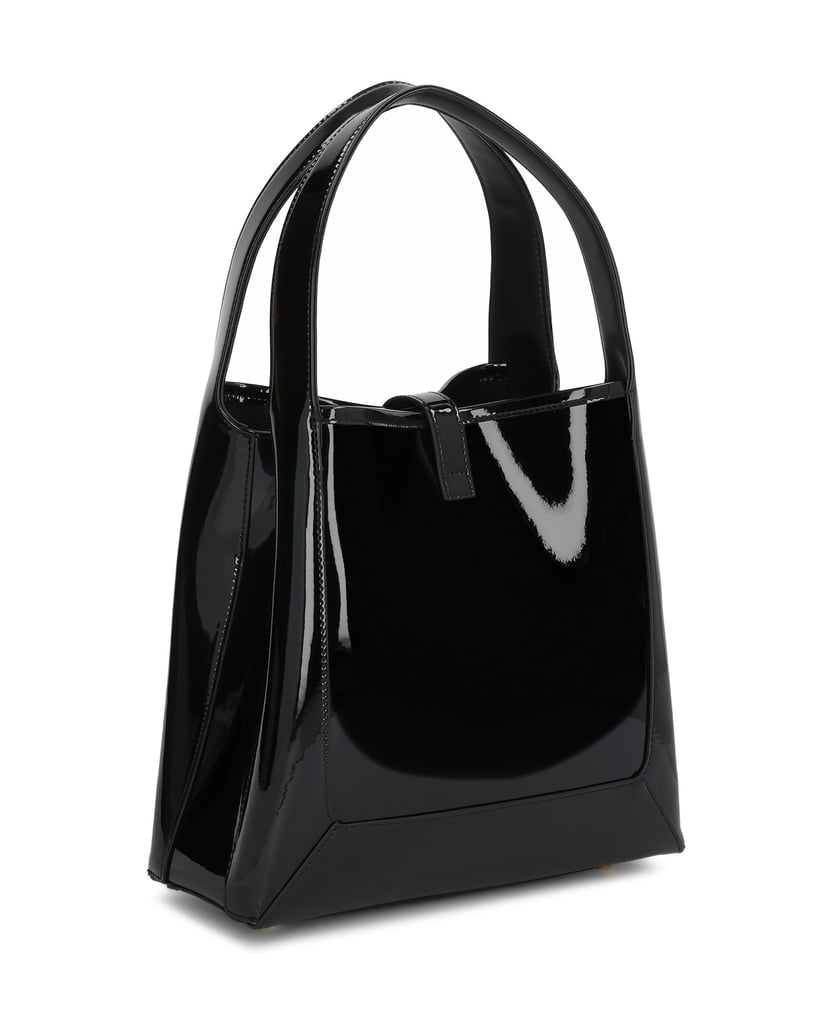 Kazar-Black-patent-handbag-with-monogrammed-clasp-čierna
