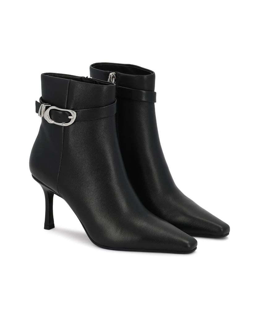 Kazar-Black-leather-booties-decorated-with-a-belt-with-buckle-černá