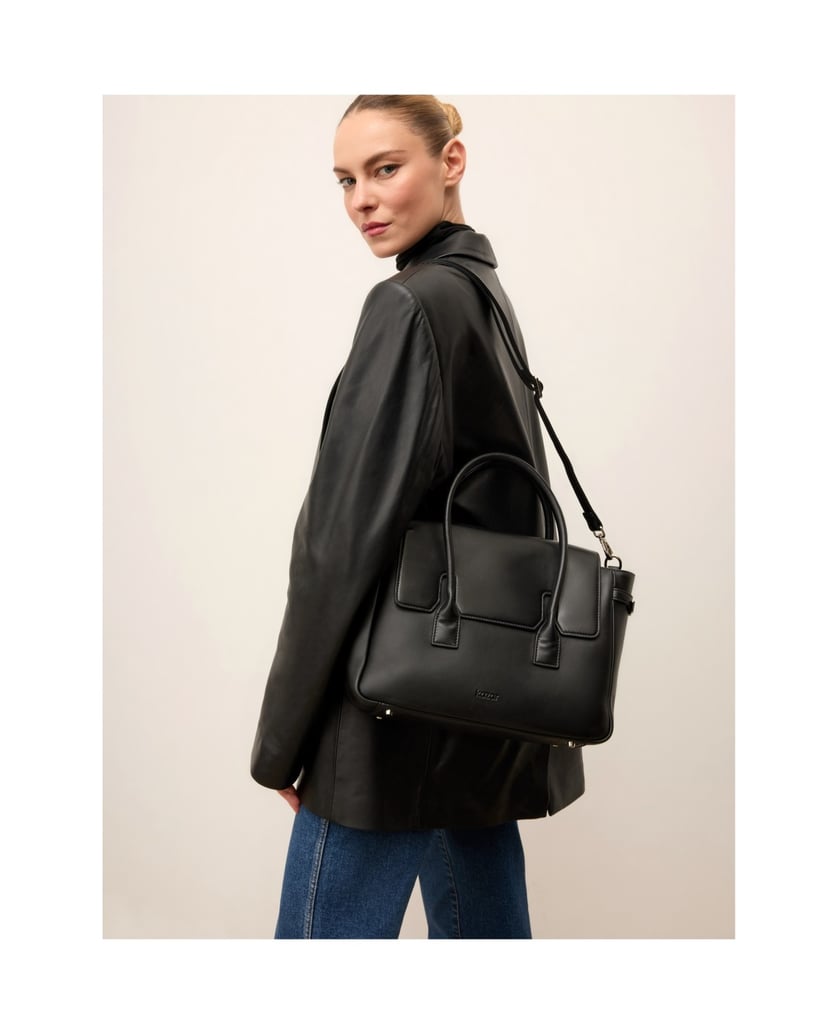 Kazar-An-elegant-top-handle-bag-in-a-satchel-style-černá