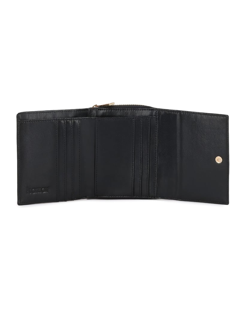 Kazar-Black-leather-wallet-with-a-gold-zipper-černá