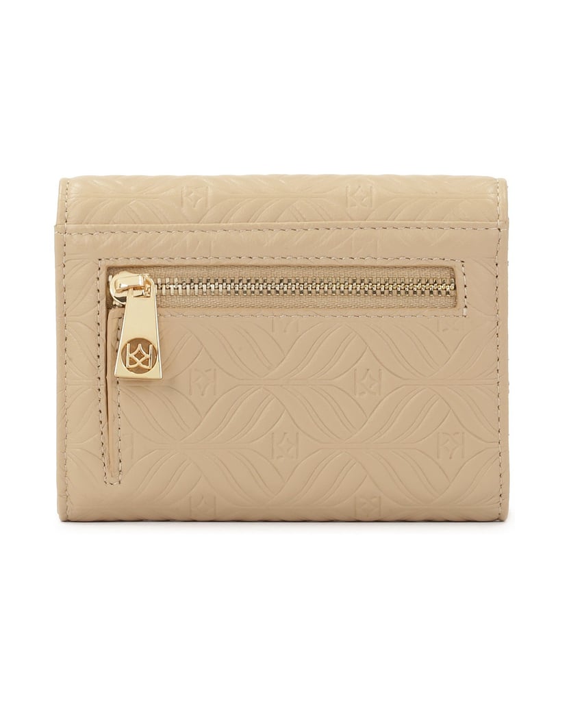 Kazar-Wallet-made-of-leather-embossed-with-the-company's-pattern-béžová