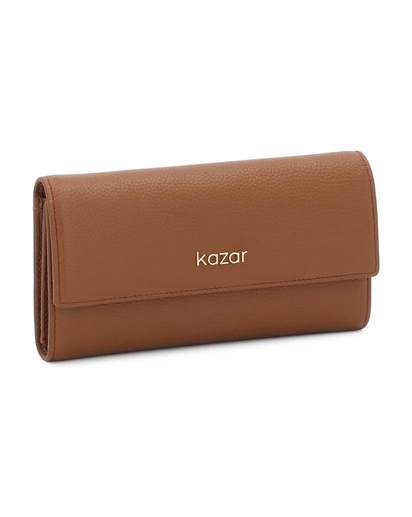 Kazar-Oblong-leather-wallet-with-flap-velbloudí