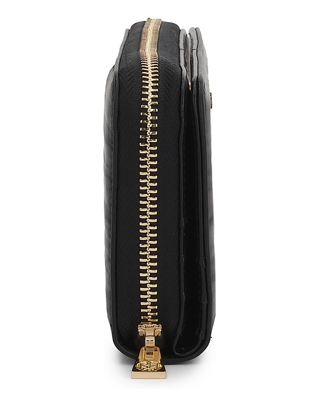 Kazar-Black-leather-wallet-with-an-elegant-pattern-černá