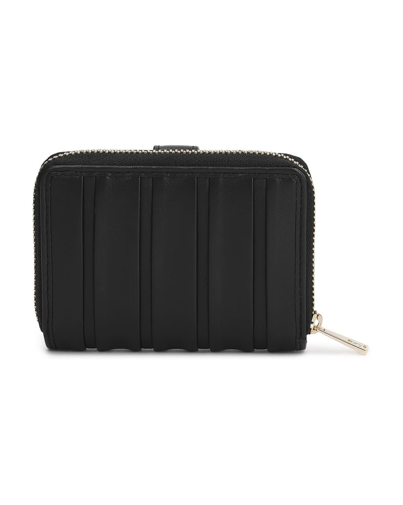 Kazar-Black-genuine-leather-wallets-with-elegant-quilting-čierna