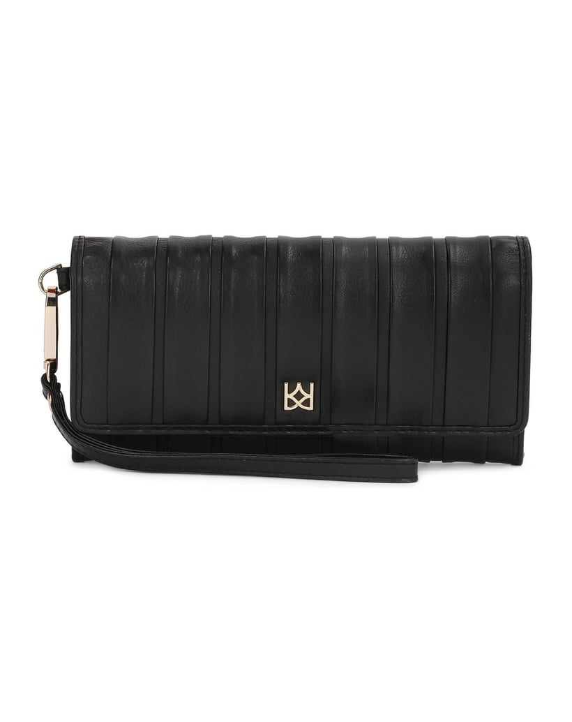 Kazar-Wallets-with-leather-tabs-and-belt-černá