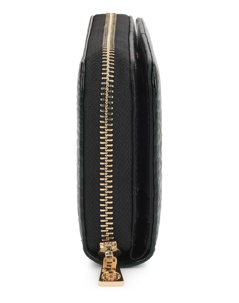Kazar-Green-patent-wallet-with-croco-embossing-zelená