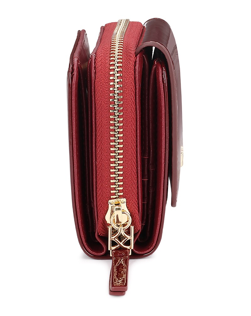 Kazar-Compact-wallets-in-patent-leather-in-maroon-shade-červená