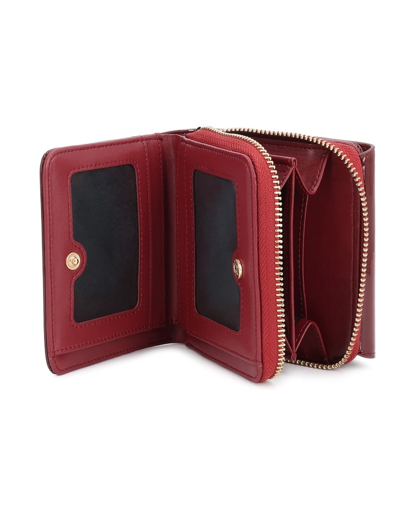 Kazar-Compact-wallets-in-patent-leather-in-maroon-shade-červená