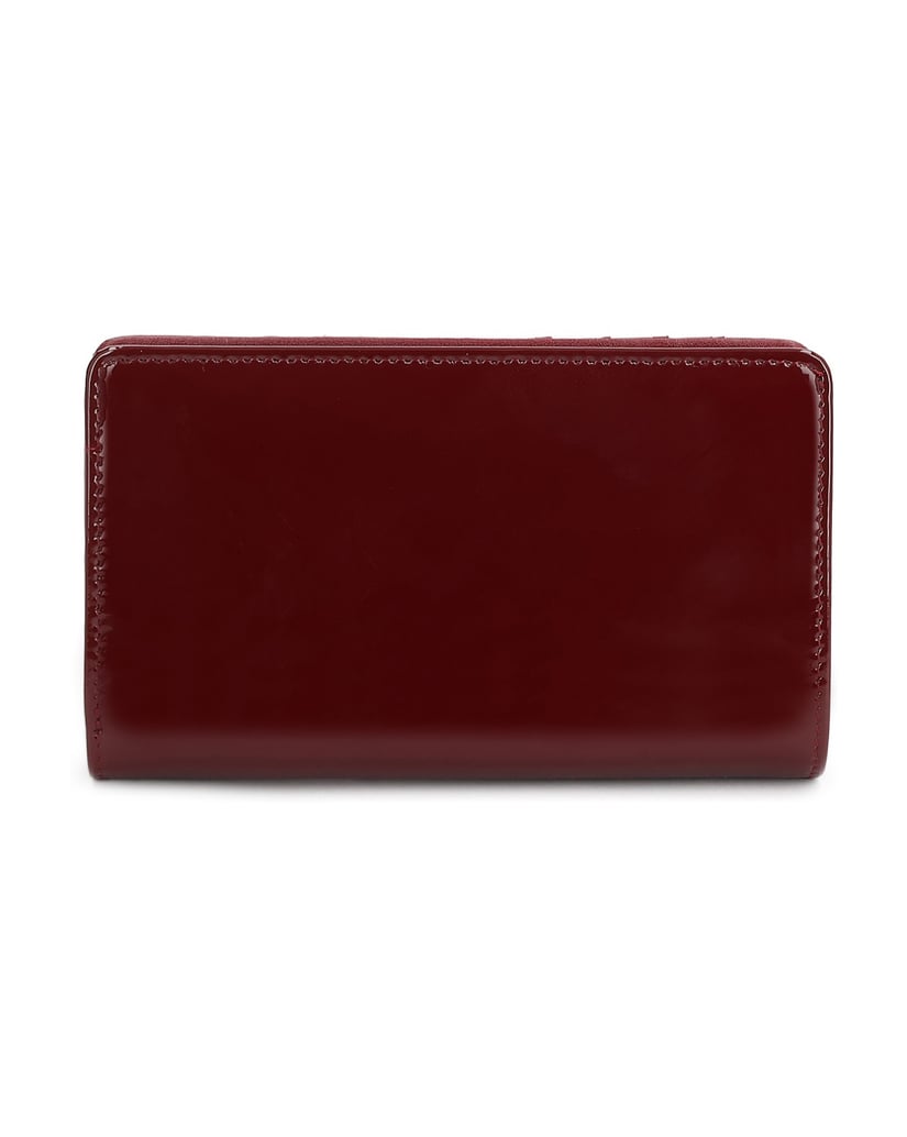 Kazar-Maroon-patent-wallet-with-gold-logo-červená