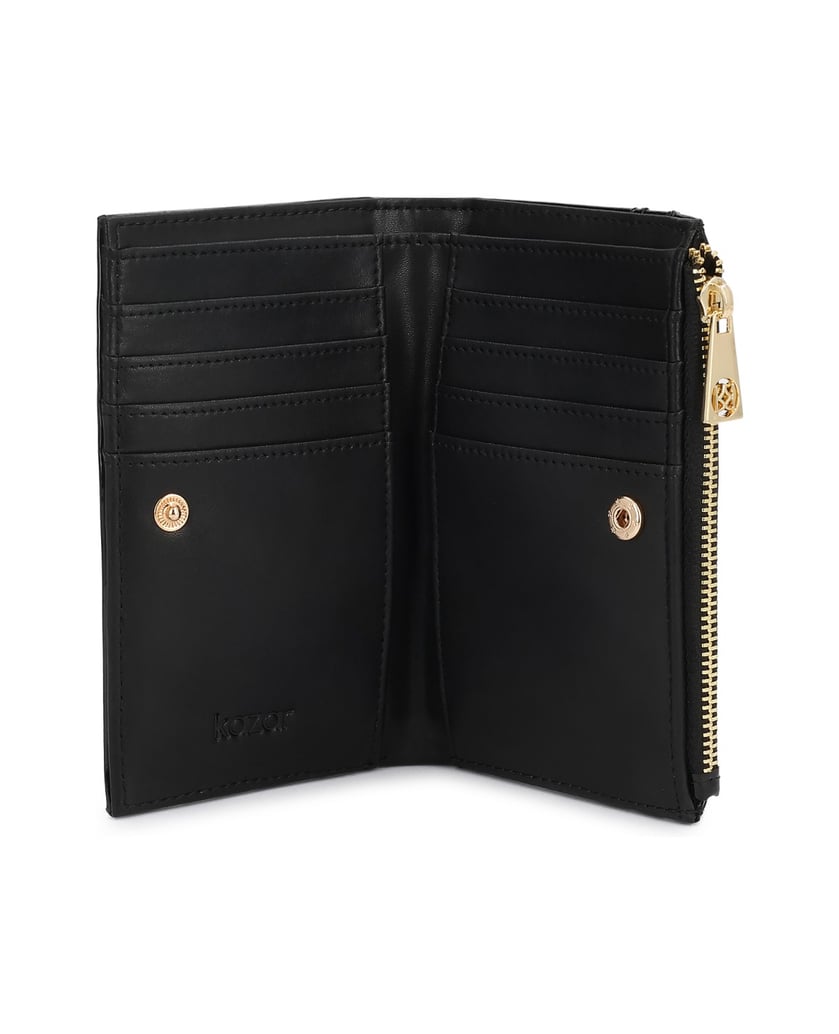 Kazar-Minimalist-black-wallet-in-patent-leather-černá